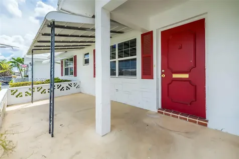 1005 SW 18th Street Boynton Beach FL 33426