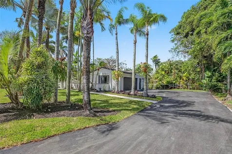 17050 SW 83rd Avenue Palmetto Bay FL 33157