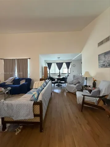 221 W Park Drive Miami FL 33172