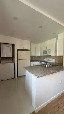 221 W Park Drive Miami FL 33172