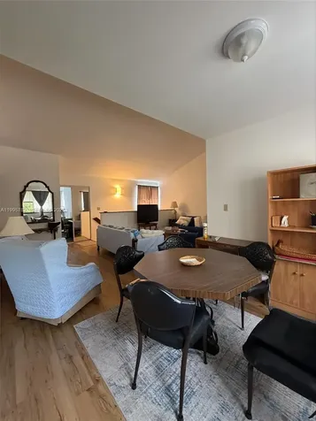 221 W Park Drive Miami FL 33172