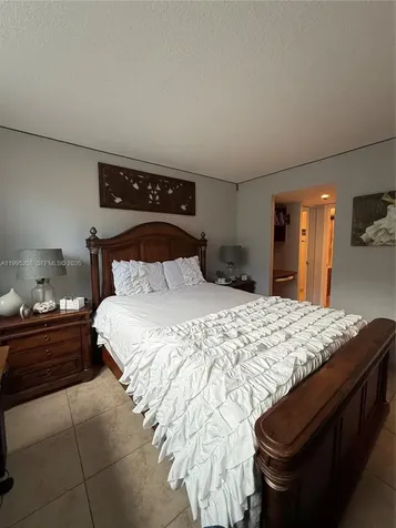 401 Ocean Drive Miami Beach FL 33139