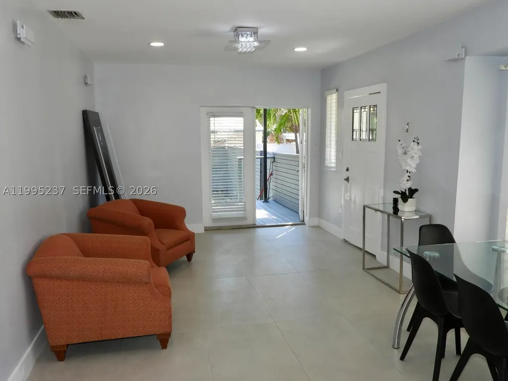 715 Hollywood Boulevard Hollywood FL 33019