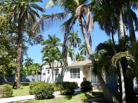 715 Hollywood Boulevard Hollywood FL 33019