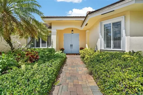 6462 SW 93rd Place Miami FL 33173