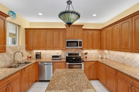 6462 SW 93rd Place Miami FL 33173