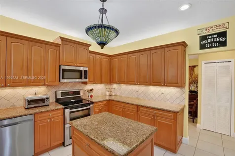 6462 SW 93rd Place Miami FL 33173