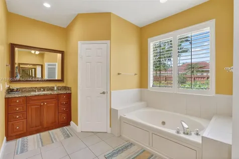 6462 SW 93rd Place Miami FL 33173