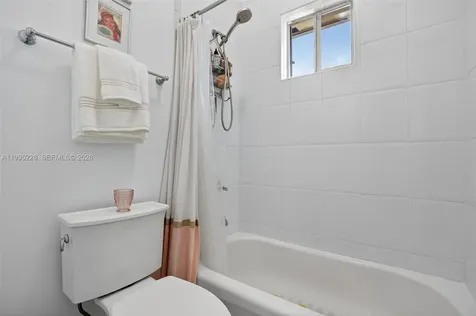 6462 SW 93rd Place Miami FL 33173