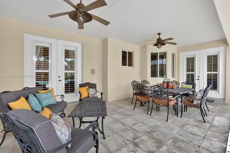 6462 SW 93rd Place Miami FL 33173