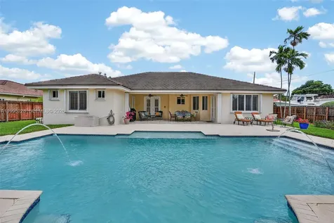 6462 SW 93rd Place Miami FL 33173