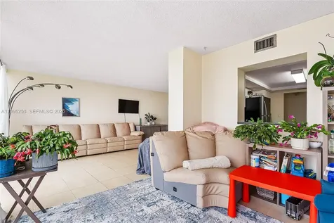 800 Parkview Drive Hallandale Beach FL 33009