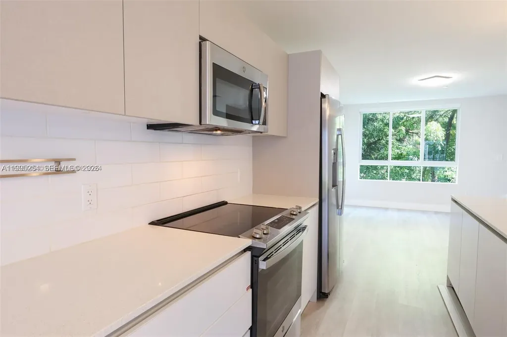 2555 NE 193rd Street Miami FL 33180