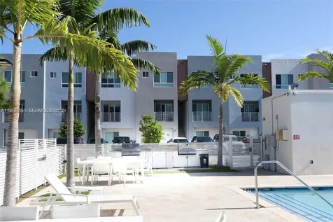 2555 NE 193rd Street Miami FL 33180