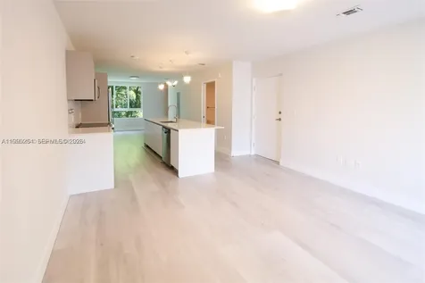 2555 NE 193rd Street Miami FL 33180