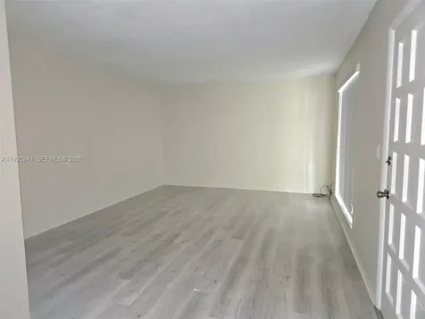 10784 N Kendall Drive Miami FL 33176