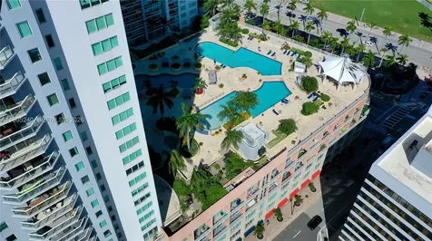 253 NE 2nd Street Miami FL 33132