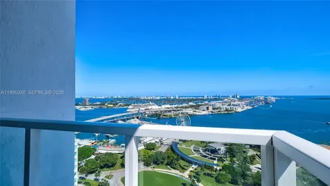253 NE 2nd Street Miami FL 33132