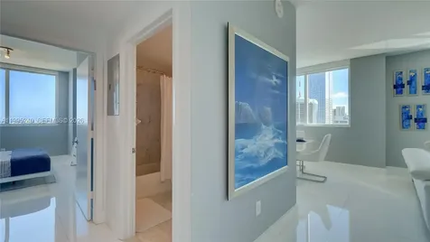 253 NE 2nd Street Miami FL 33132