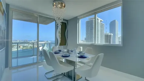 253 NE 2nd Street Miami FL 33132