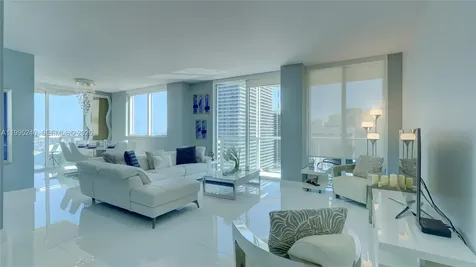 253 NE 2nd Street Miami FL 33132