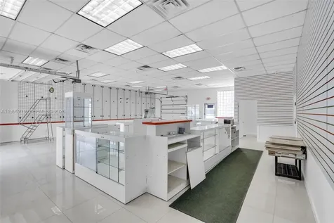 4255 E 8th Avenue Hialeah FL 33013