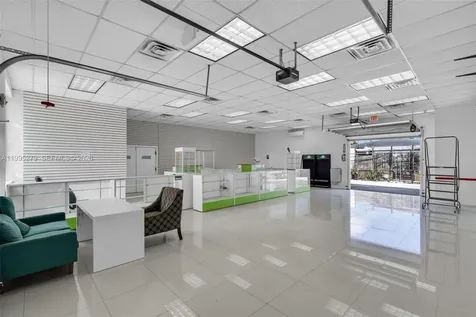 4255 E 8th Avenue Hialeah FL 33013