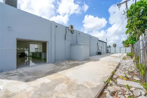 4255 E 8th Avenue Hialeah FL 33013