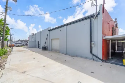 4255 E 8th Avenue Hialeah FL 33013