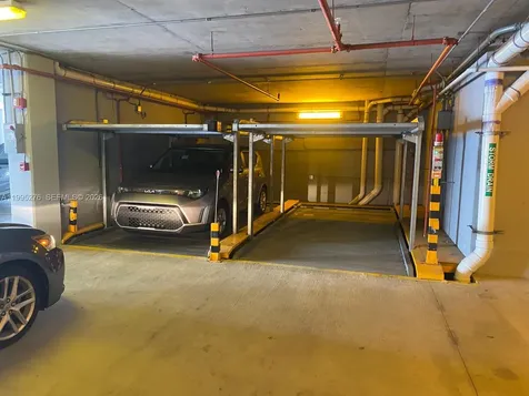 1215 W Avenue Parking Miami Beach FL 33139