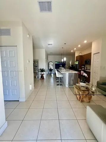 8005 NW 104th Ave Apt#3 Doral FL 33178