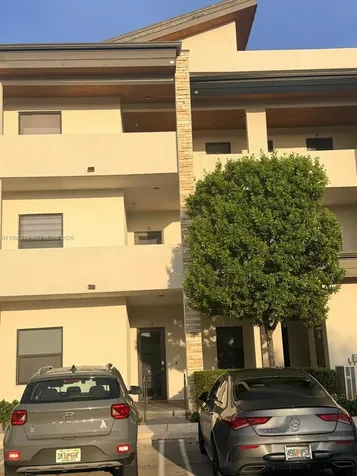 8005 NW 104th Ave Apt#3 Doral FL 33178