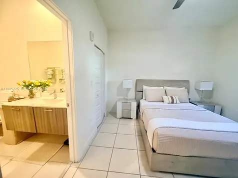 8005 NW 104th Ave Apt#3 Doral FL 33178