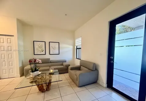 8005 NW 104th Ave Apt#3 Doral FL 33178