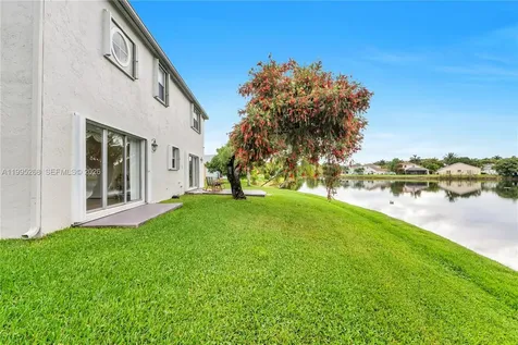 9800 Glacier Drive Miramar FL 33025
