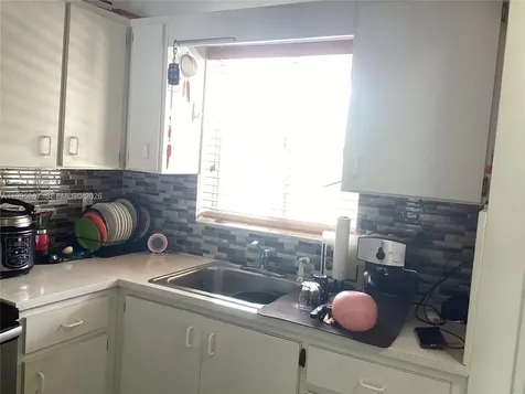 3021 W 76th Street Hialeah FL 33018