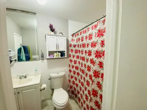 3021 W 76th Street Hialeah FL 33018