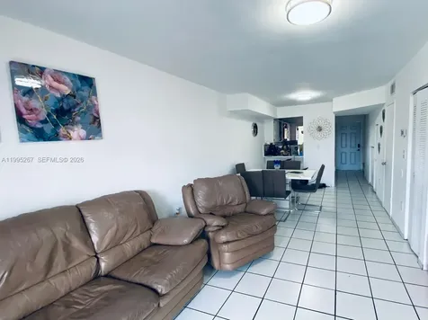 3021 W 76th Street Hialeah FL 33018