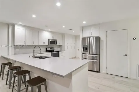 307 Bonnie Brae Way Hollywood FL 33021