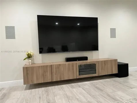 307 Bonnie Brae Way Hollywood FL 33021