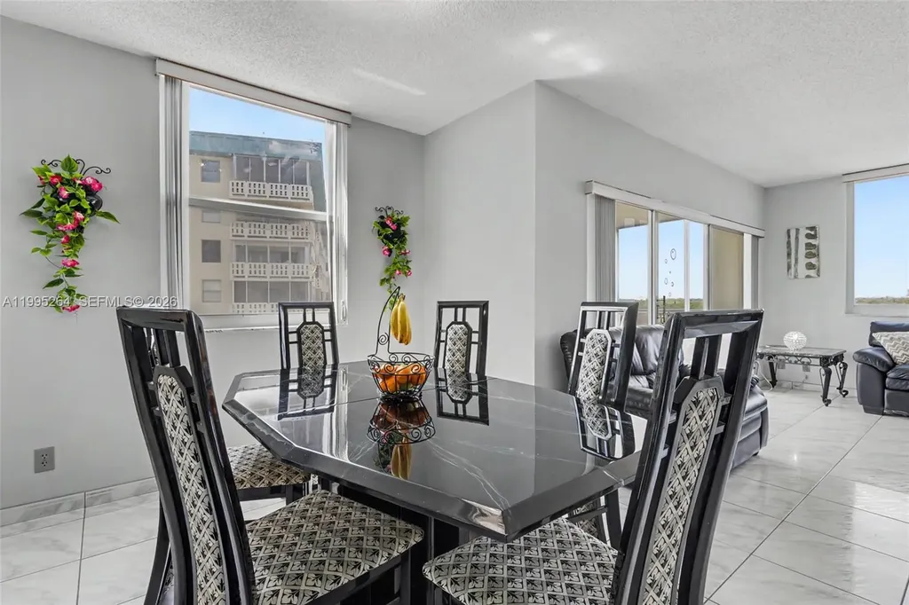 4200 Hillcrest Drive Hollywood FL 33021