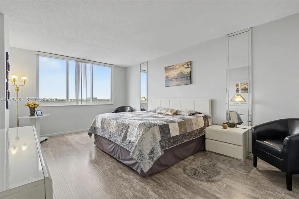 4200 Hillcrest Drive Hollywood FL 33021