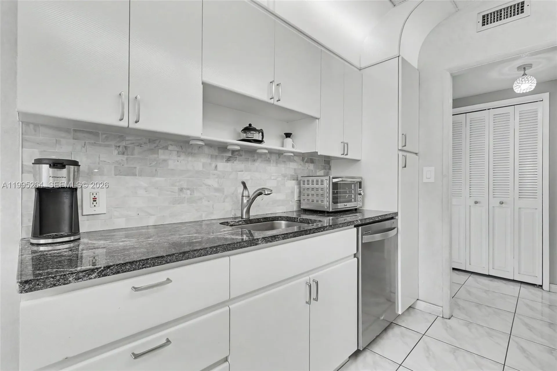 4200 Hillcrest Drive Hollywood FL 33021