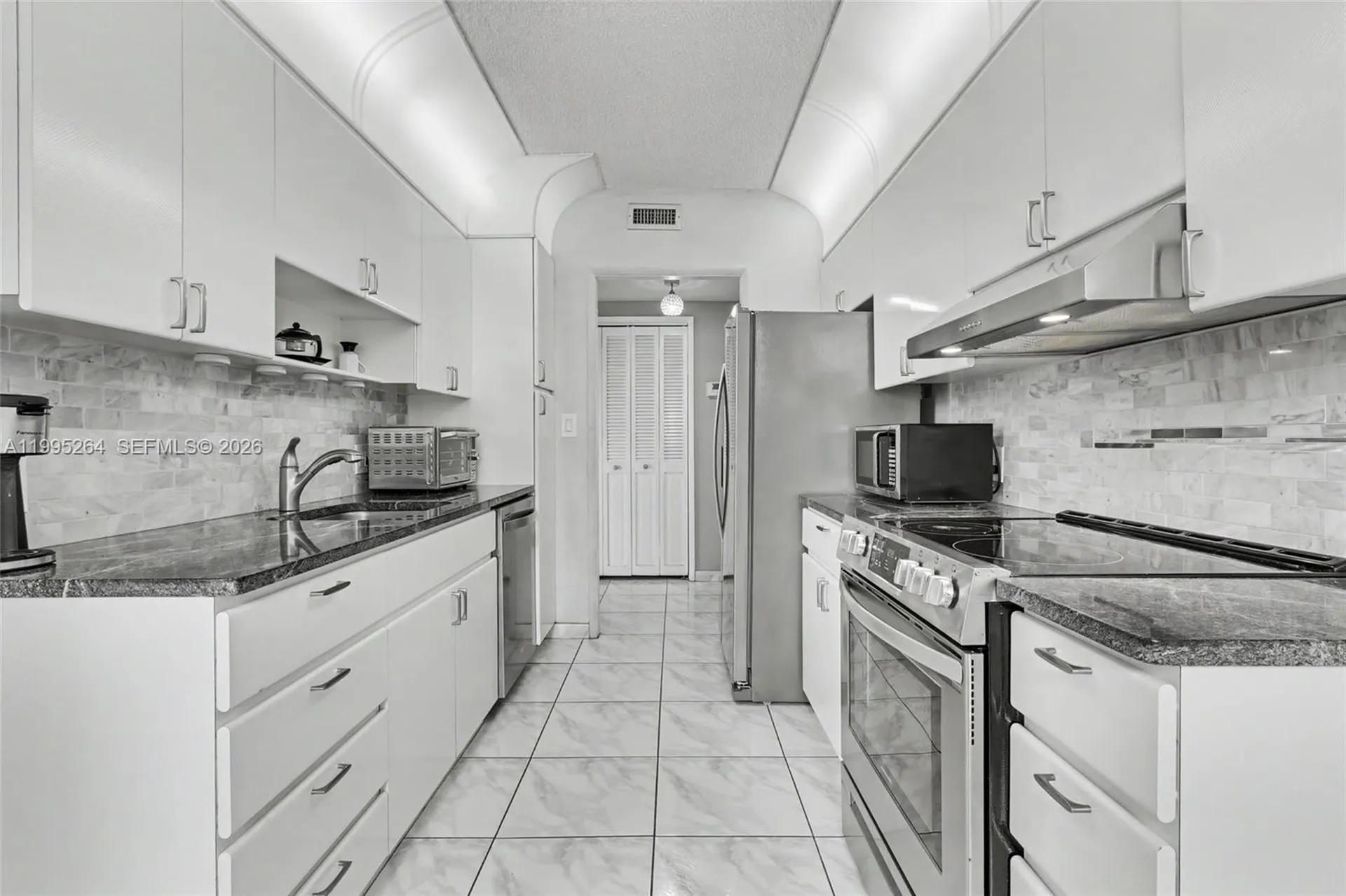 4200 Hillcrest Drive Hollywood FL 33021