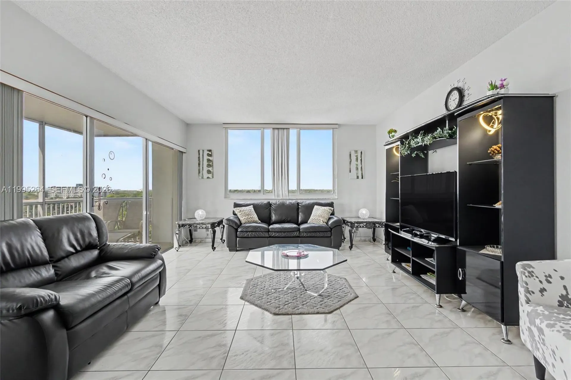 4200 Hillcrest Drive Hollywood FL 33021