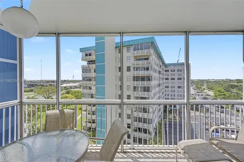4200 Hillcrest Drive Hollywood FL 33021