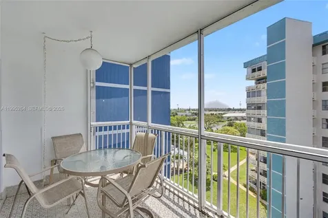 4200 Hillcrest Drive Hollywood FL 33021