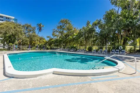 4200 Hillcrest Drive Hollywood FL 33021