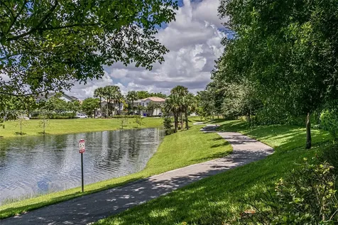 4200 Hillcrest Drive Hollywood FL 33021
