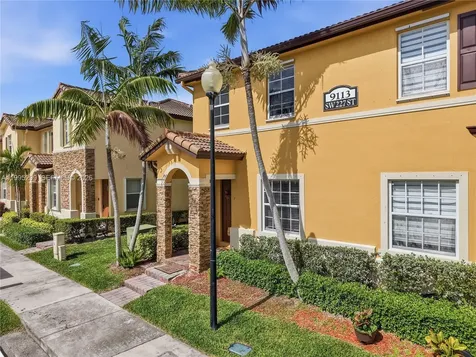 9113 SW 227th Street Cutler Bay FL 33190